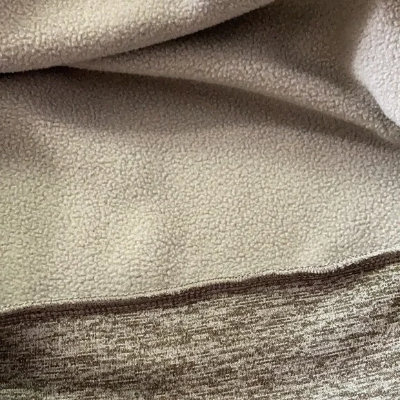 Under Armour Men’s Gray Fleece-lined Hoodie - Picture 6 of 7